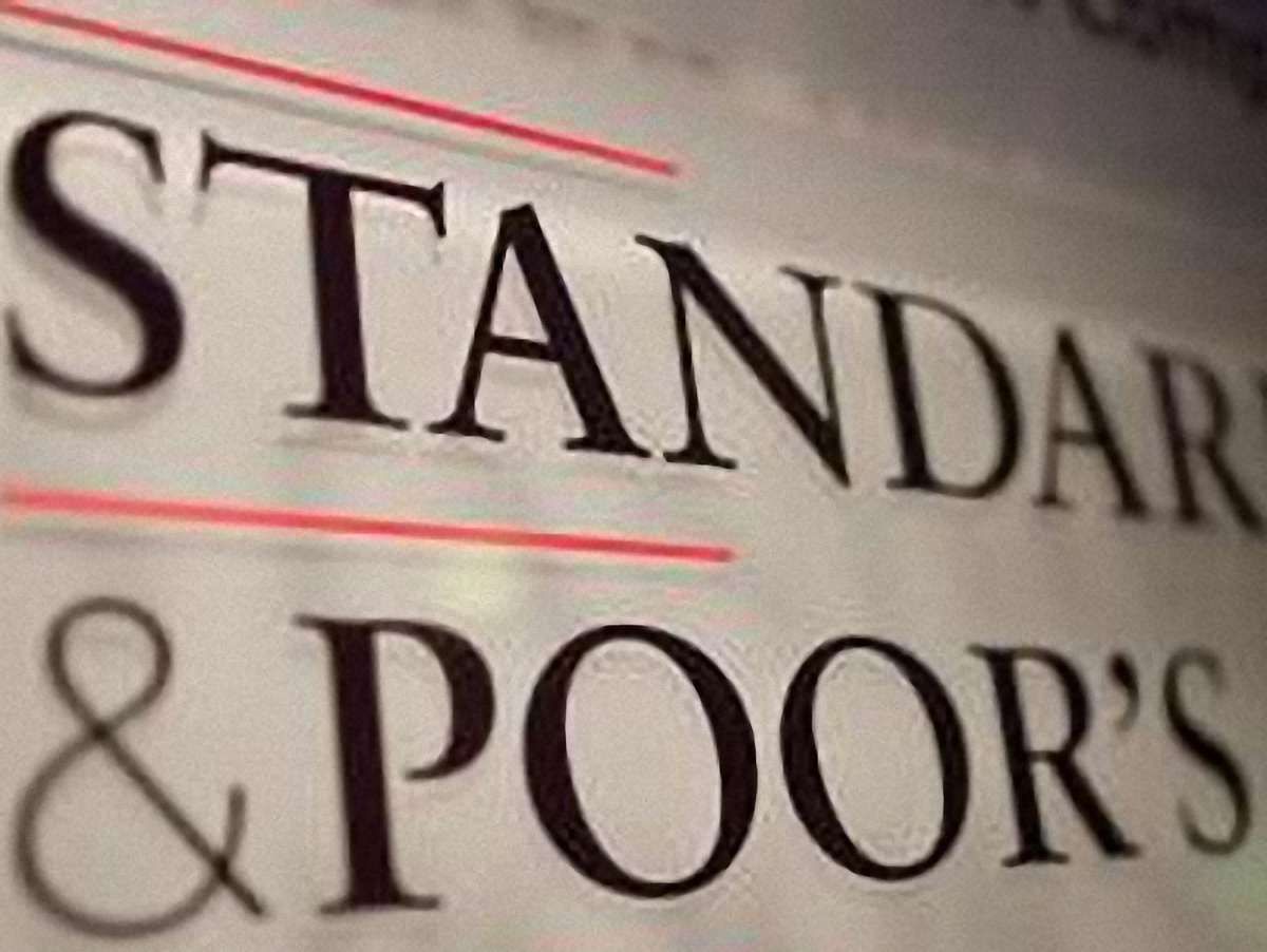 Standard & Poor's знизило рейтинг дев'яти країн єврозони