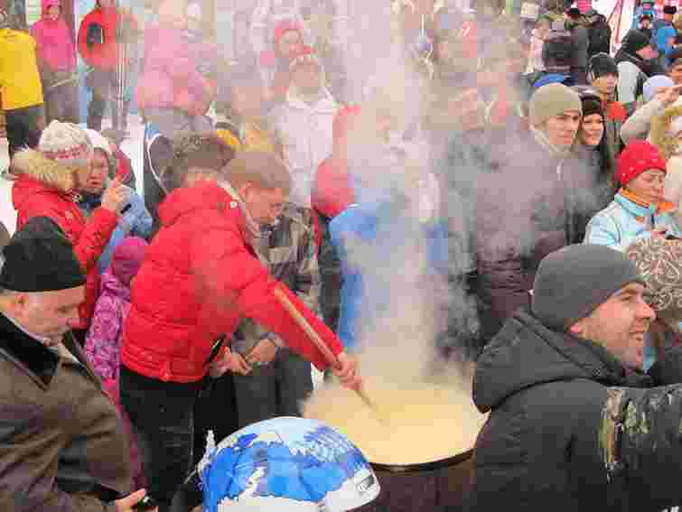 У «Буковелі» на свято Василя зварили рекордну кількість баношу