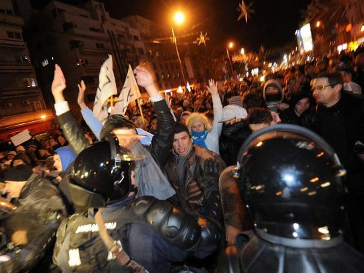 У Румунії постраждало 30 людей під час антипрезидентської акції 