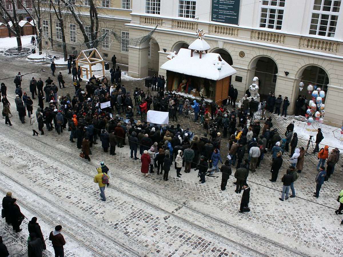 У Львові пройшло віче проти транспортної схеми 