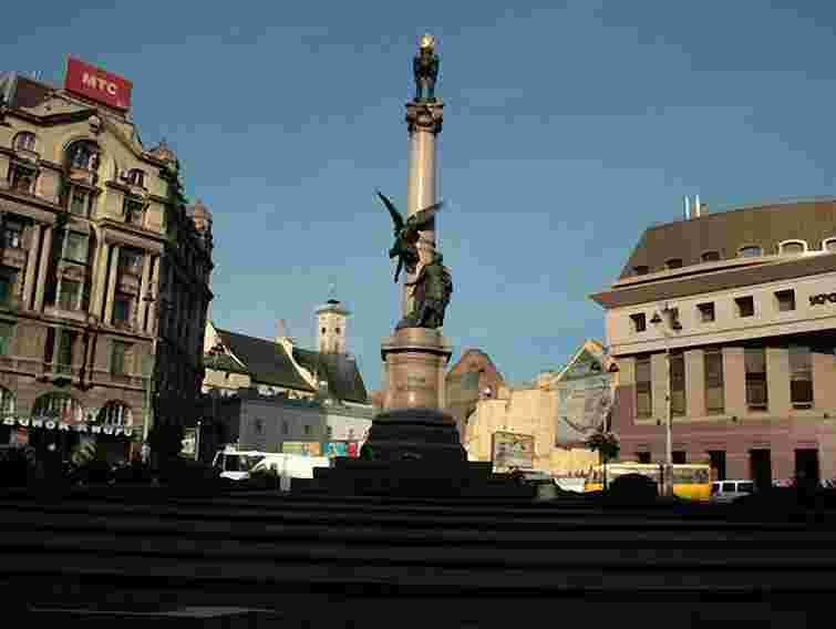 У Львові хотіли б жити більшість користувачів соцмереж, - опитування