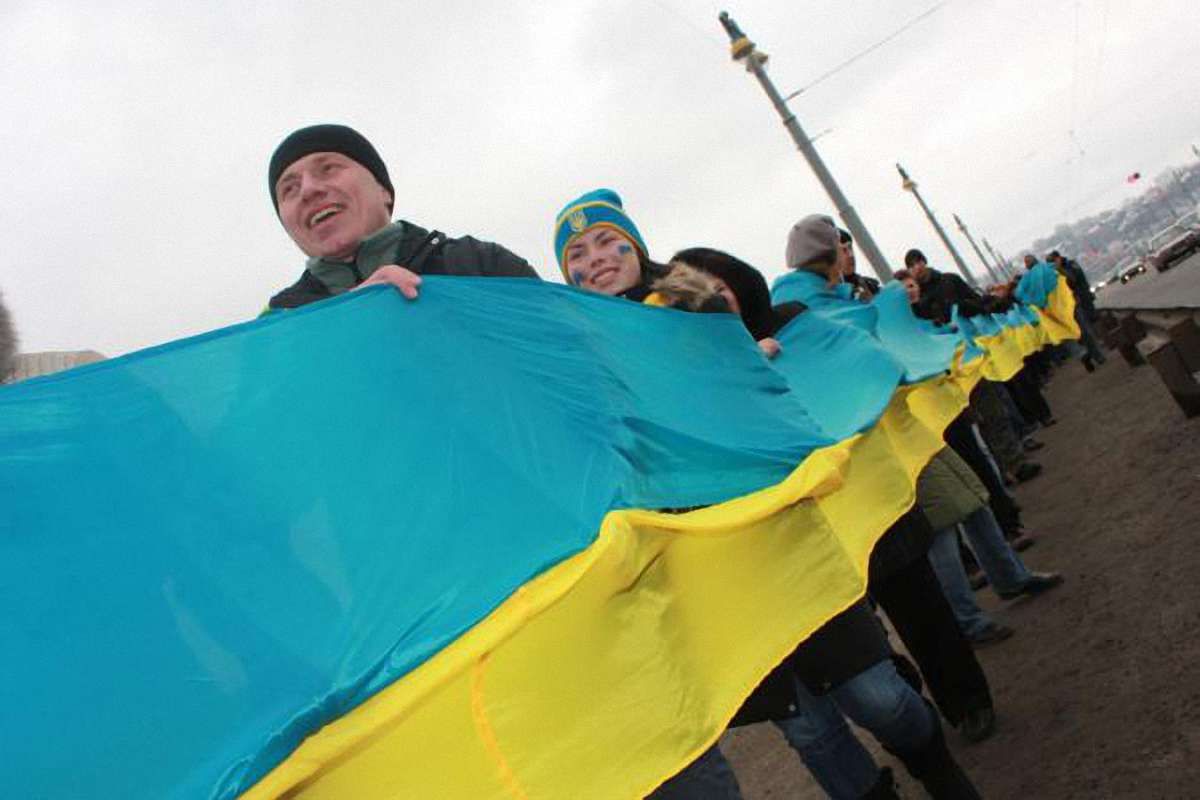 У Львові з’єднають живим ланцюгом пам’ятники Бандері і Шевченку 