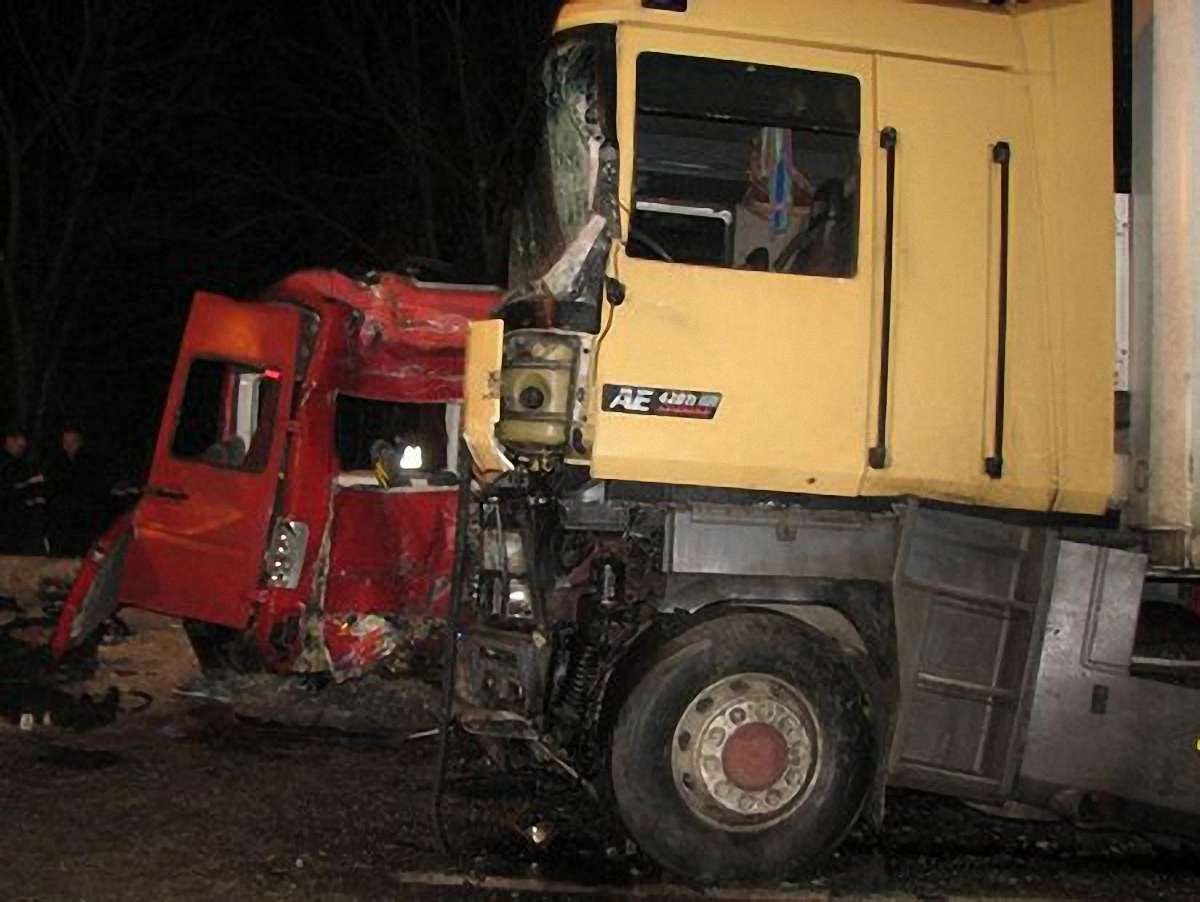 На Рівненщині - два дні жалоби за жертвами ДТП 