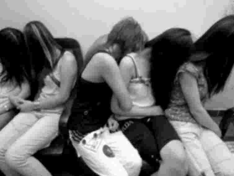 Затримано тернополянина, який продавав за кордон дівчат