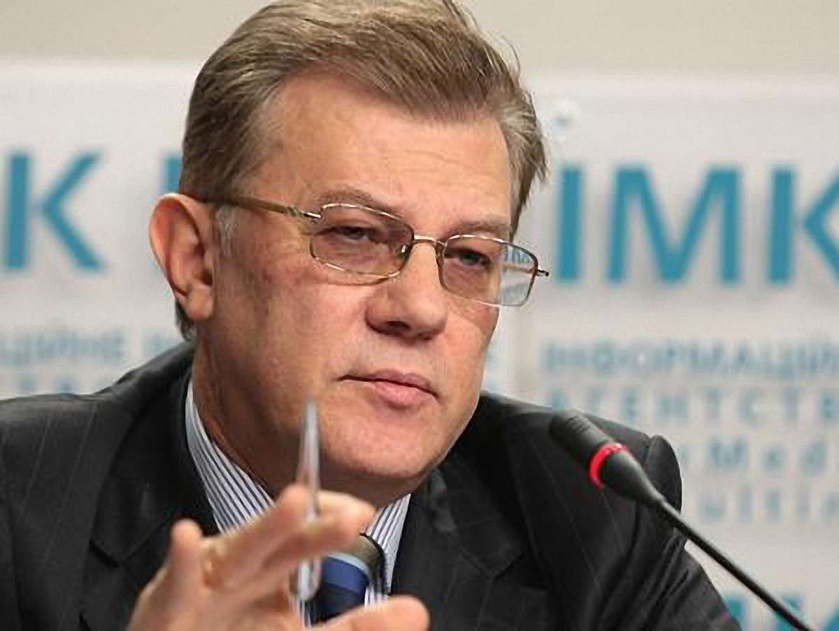 Уряд Азарова не спромігся на жодні здобутки, – експерт