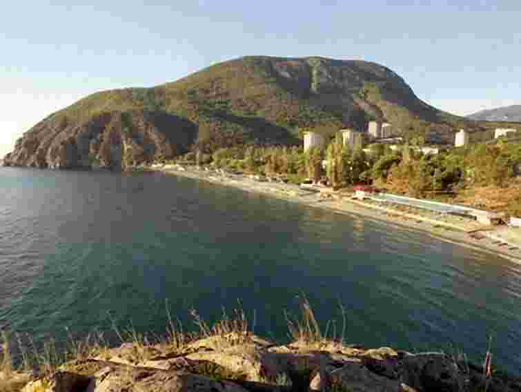 Чиновикам-мисливцям віддали 8 тис. га землі в Криму та гору Аю-Даг