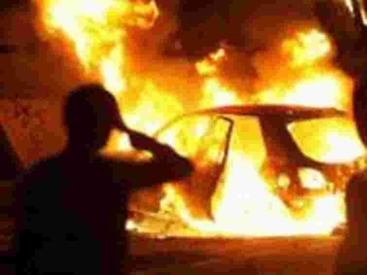 У Львові горів легковик