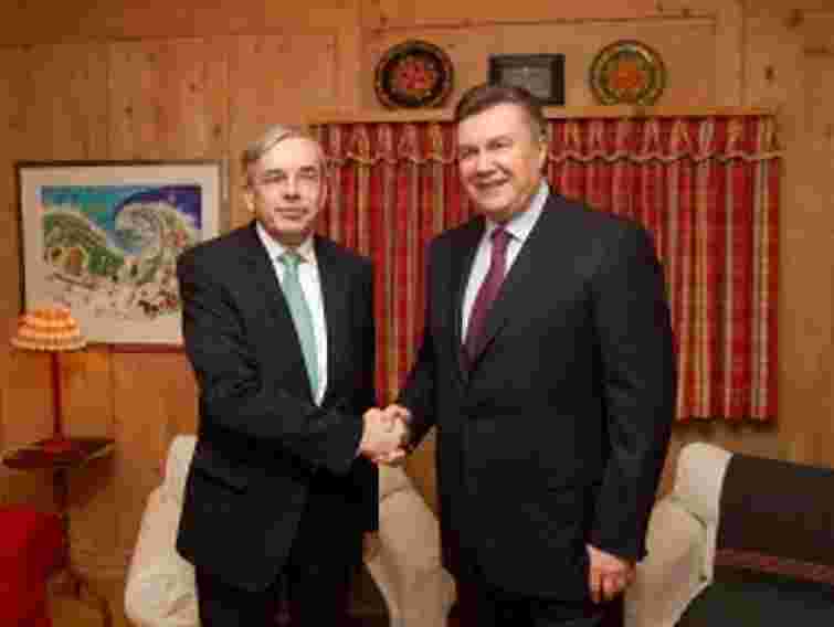 Янукович у Давосі зустрівся з президентом ЄБРР