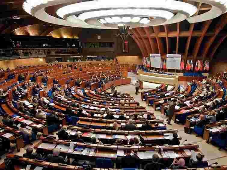 У ПАРЄ обговорюють можливі санкції до України