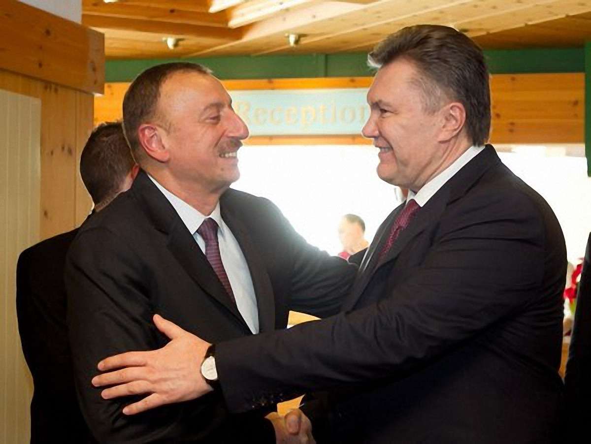 Янукович у Давосі домовився про поставки газу з Азербайджану