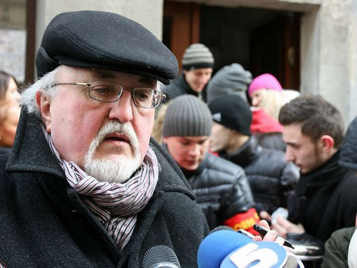 Юрій Винничук виступив у Львові із віршем «Убий під**аса»