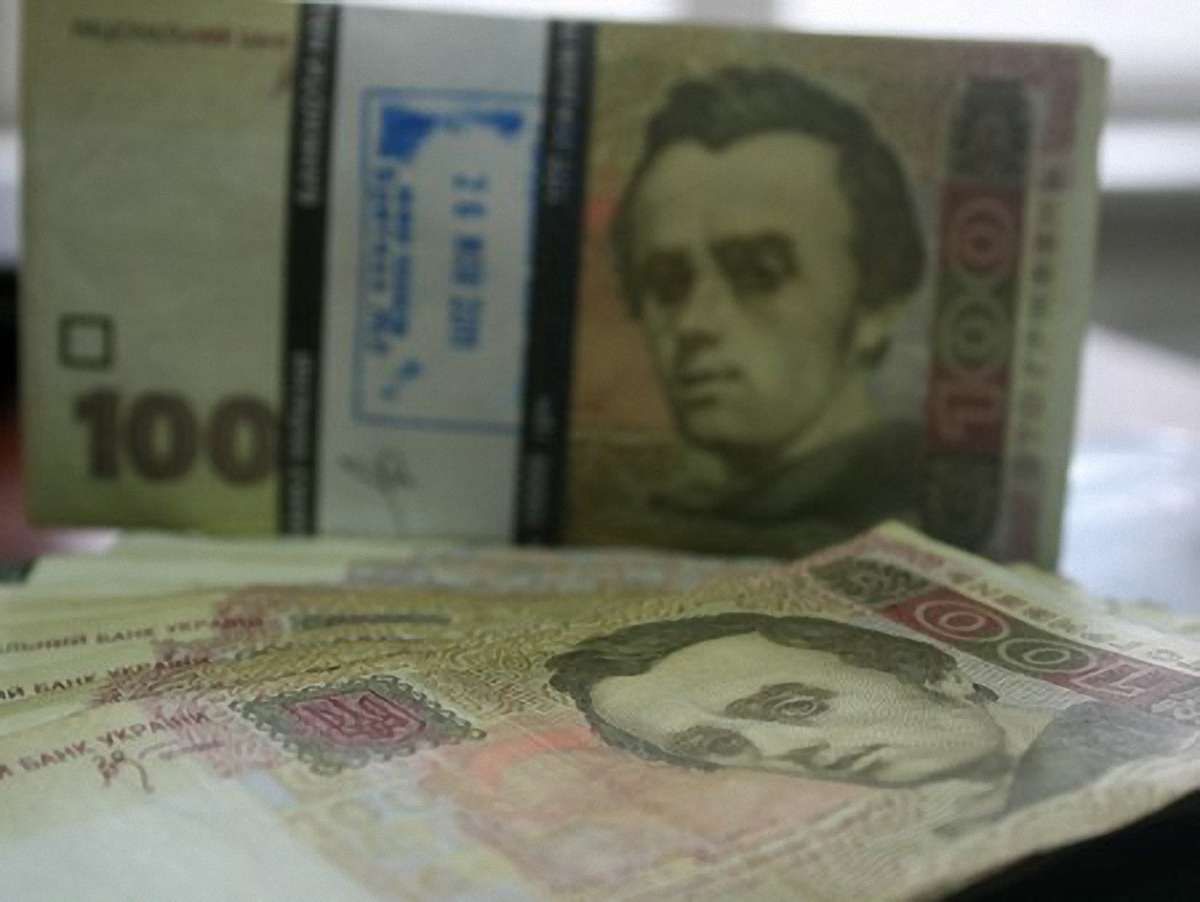 На Рівненщині працівники «Ощадбанку» привласнили 900 тис. грн