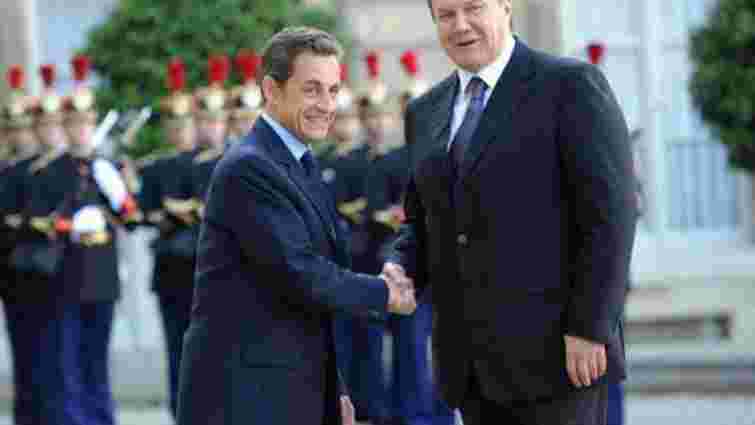 У вітанні Саркозі з уродинами Янукович сподівається на зближення з ЄС