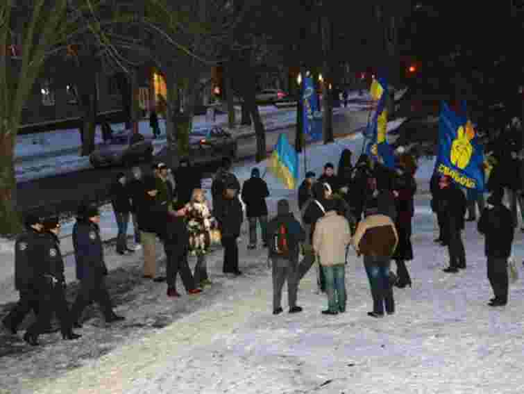 У Донецьку сталася сутичка під час ходи пам’яті героїв Крут