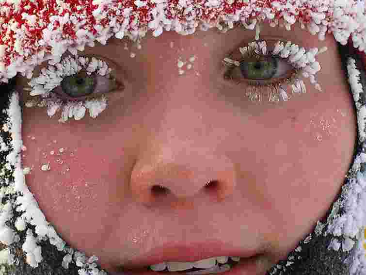 На Прикарпатті -27: школи і дитсадки закрито