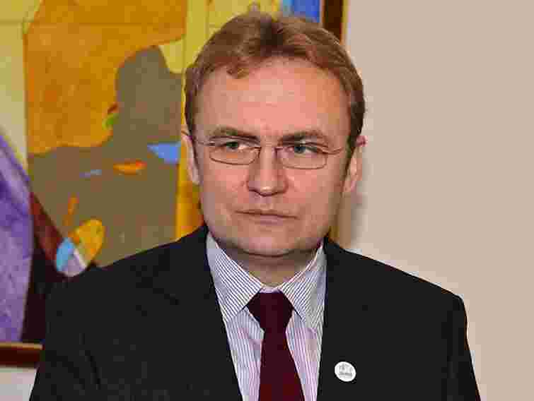 Львів працює у звичному режимі, - мер