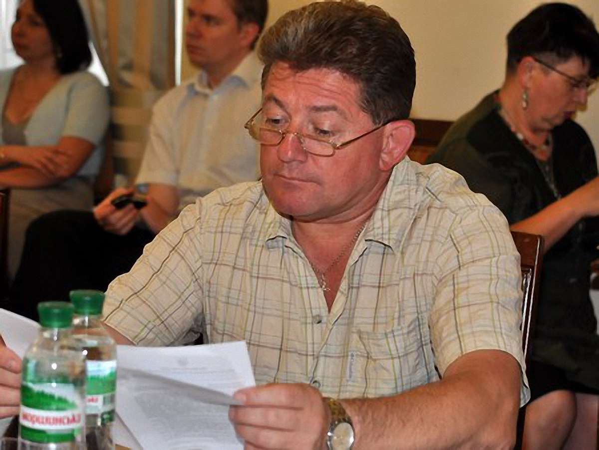 Павлюк каже, що має диплом про вищу освіту