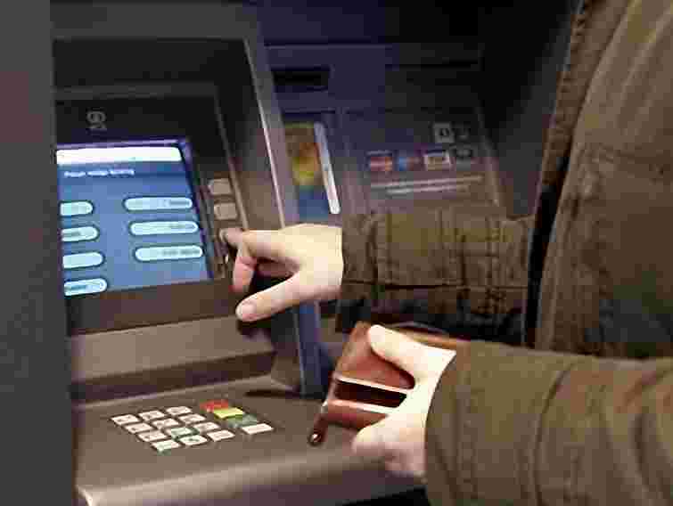 Телефони та банкомати працюють із перебоями на морозі 