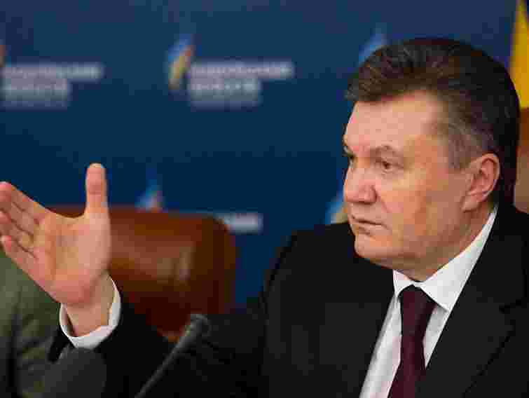 Янукович: У нас вистачає людей, які не дружать з головою