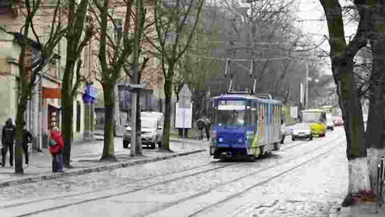 У Львові відновлять трамвайні зупинки, що зникли після ремонту