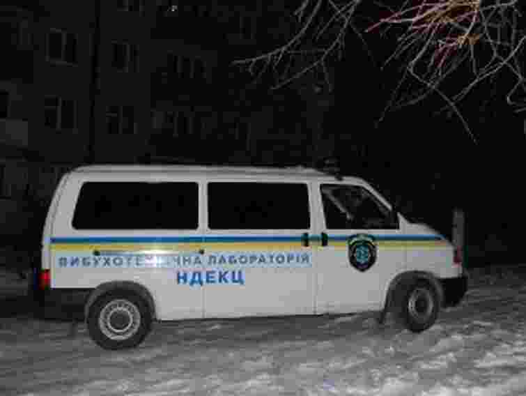 У Львові в під’їзді будинку шукали вибухівку