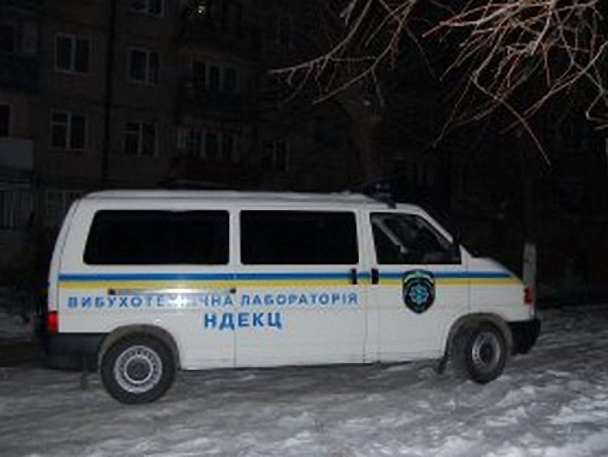 У Львові в під’їзді будинку шукали вибухівку