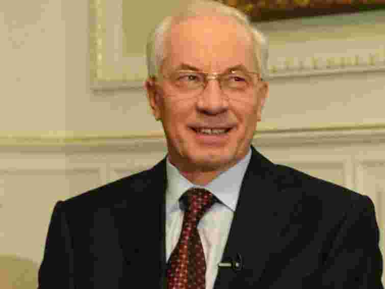 Азаров доручив міністрам у короткі терміни модернізувати ЖКГ