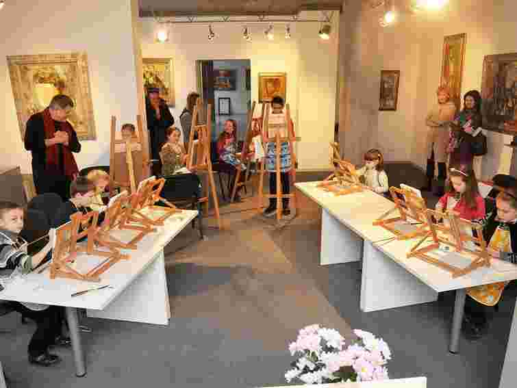 У галереї «Леміш» художник Борис Буряк провів майстер-клас