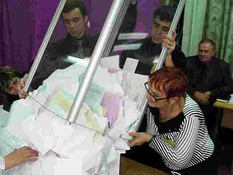 Опозиція зосередиться на 175 округах, - Яценюк