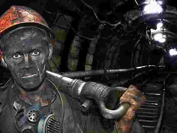 На Луганщині горить шахта: шукають 4 гірників