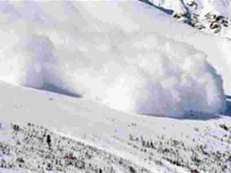 У Карпатах можливе сходження снігових лавин