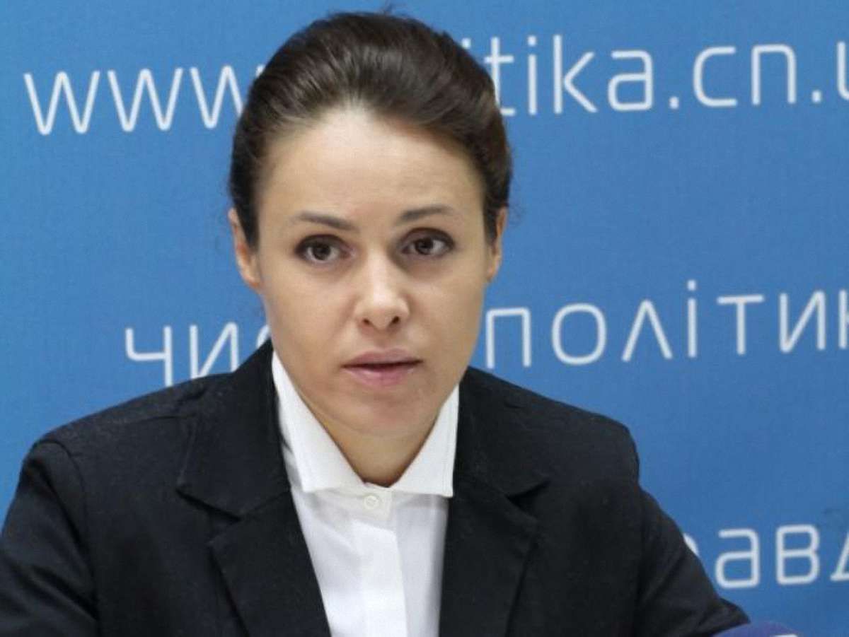 Королевська вимагає звіту Азарова перед парламентом