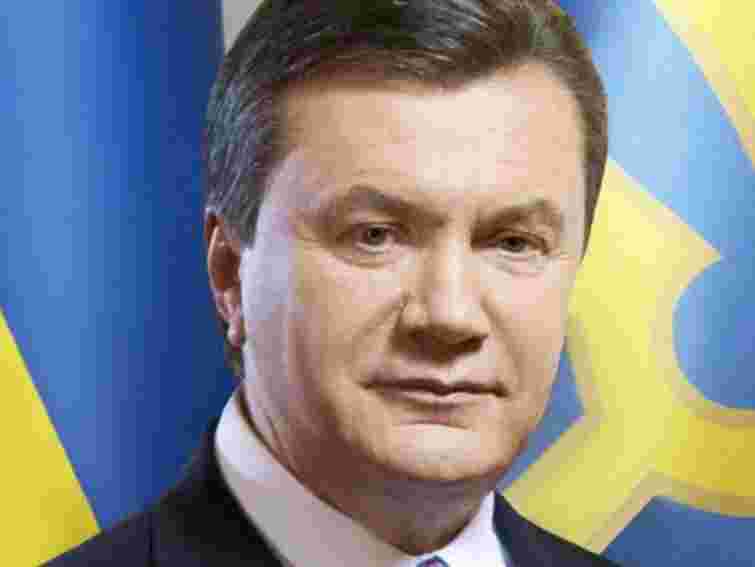 Янукович обіцяє і надалі звільняти чиновників на місцях