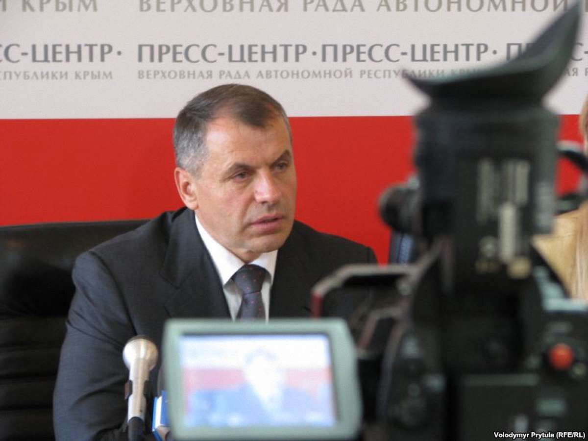 Кримську владу дратують листи українською з Києва