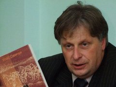 Письменник Петро Кралюк: Крім свого Поплавського, треба мати свого Бандеру
