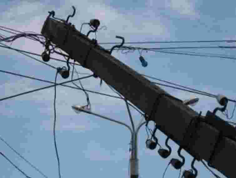 В Україні через негоду знеструмлено 134 населених пункти