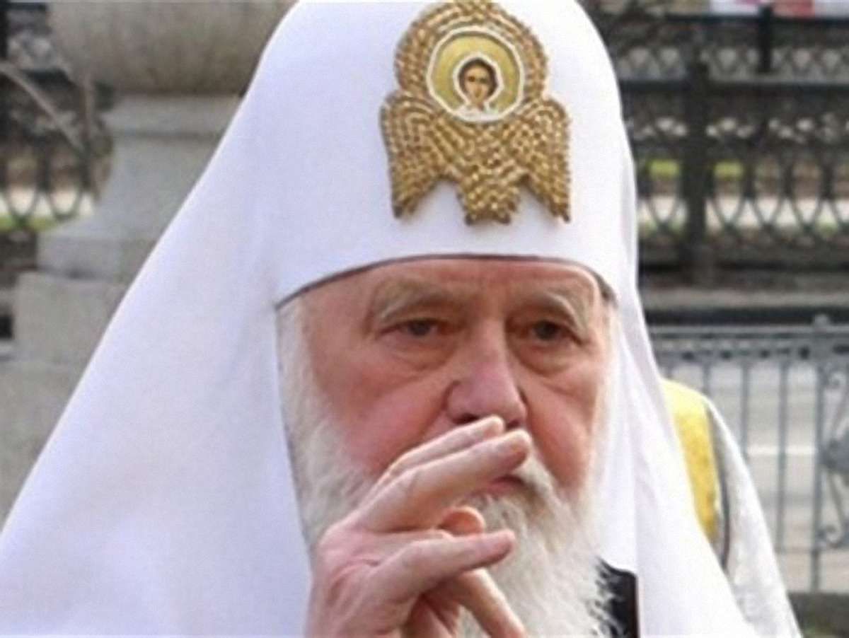 Філарет просить Януковича врятувати Лаври від РПЦ