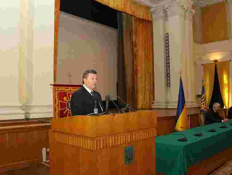 Янукович дасть нову посаду звільненому міністру