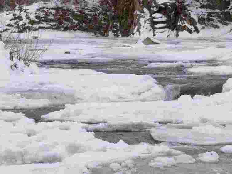 Синоптики не прогнозують повеней в Україні через нинішній сніг