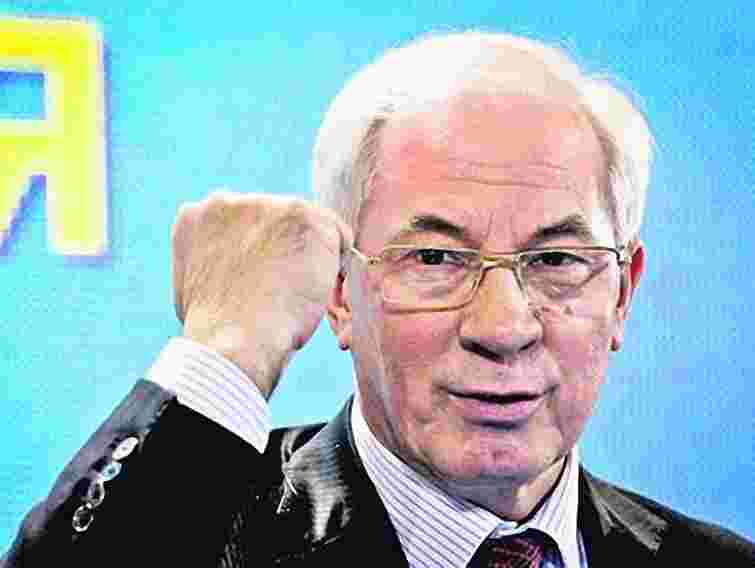 Азаров обурений заявами Росспоживнагляду