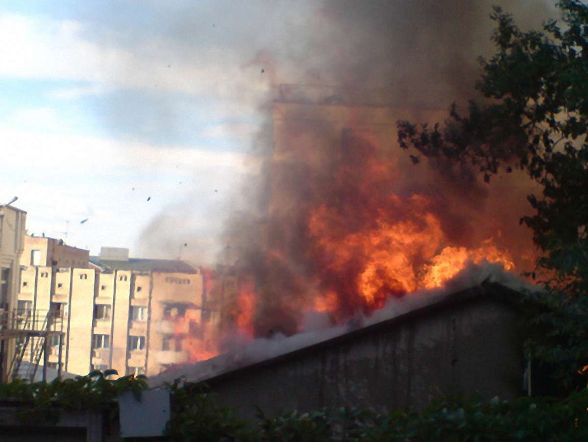 У Криму горів гуртожиток: врятовано 5 осіб
