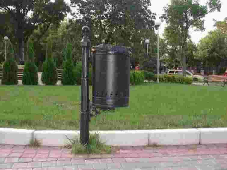 Торік у Львові встановили на вимогу управління 180 урн для сміття