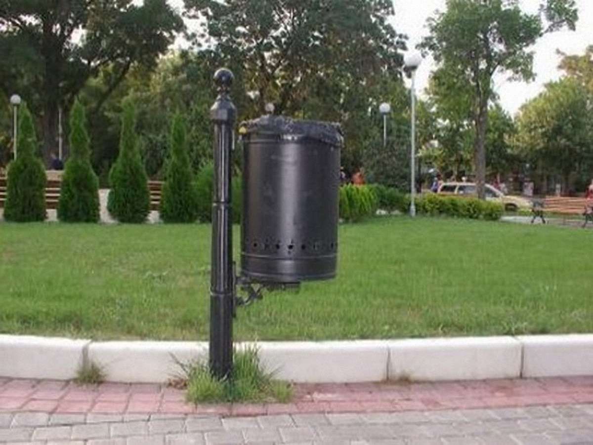 Торік у Львові встановили на вимогу управління 180 урн для сміття