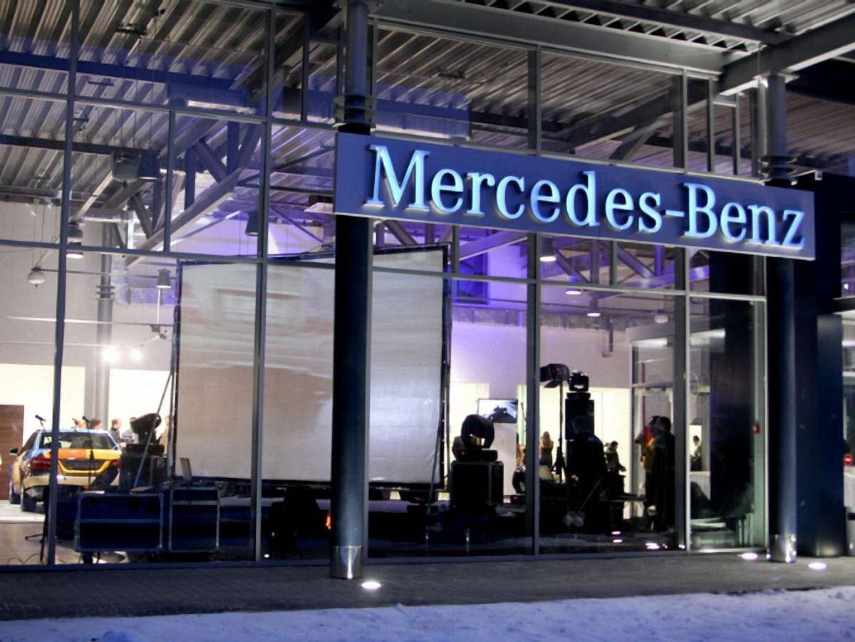 Новий автосалон «Mercedes-Benz» відкрито у Львові
