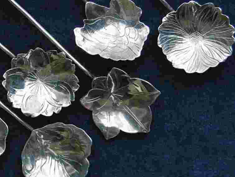 Українець ввозив контрабандою 15 кг срібного посуду і золото