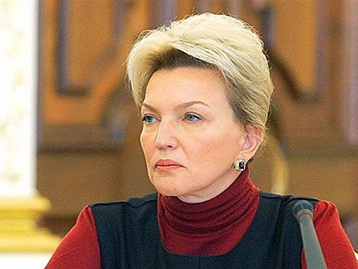 Азаров щасливий, бо нарешті дочекався жінки в уряді