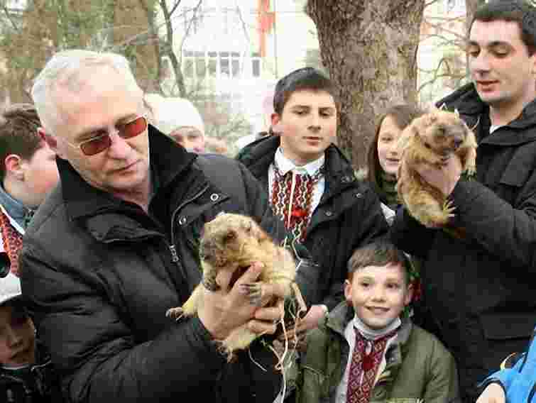 Львівські бабаки поїдуть до Януковича