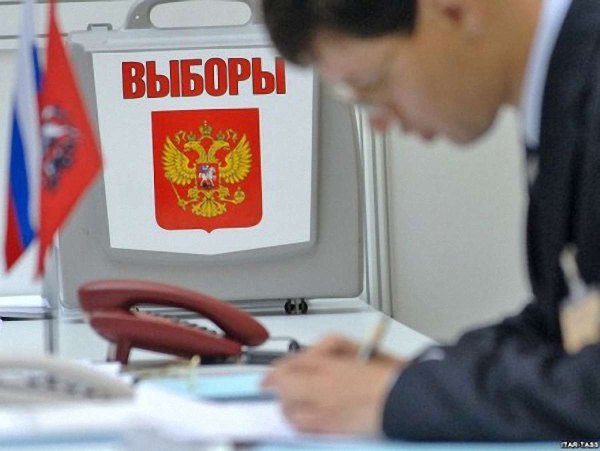 У Росії почалось дострокове голосування за президента