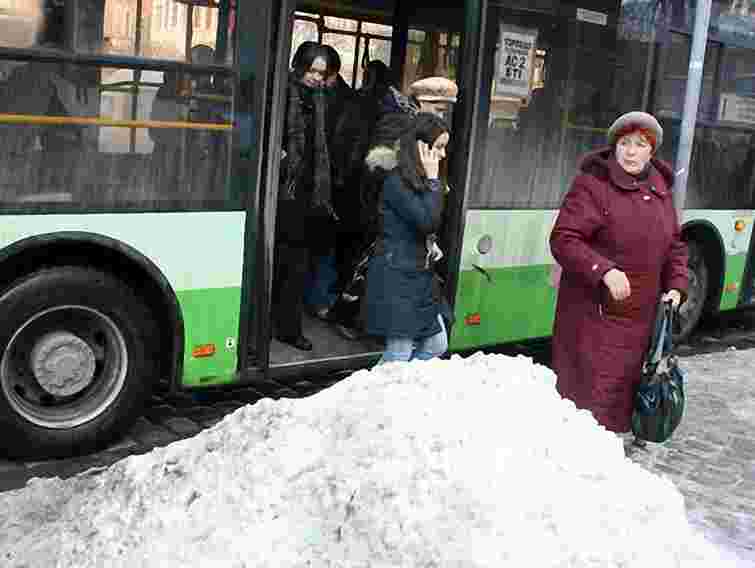 У Львові на Виговського та Патона – корок через ДТП