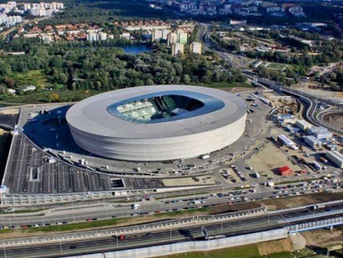 Жоден польський стадіон до Євро не відповідає вимогам УЄФА